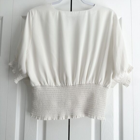 Gianni Bini Blouse Size XL Ivory Delia Smocked V-Neck Cropped Peasant Boho Style - Picture 2 of 9